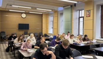 Студенты 5-го курса базовой кафедры МВА имени К. И. Скрябина и ФГБУ «ВГНКИ» успешно подтвердили свои знания на итоговом экзамене   