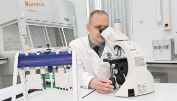 Ученые ФГБУ «ВГНКИ» продолжают изучение воздействия субингибирующих концентраций антибиотиков на бактерии   