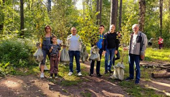 Сотрудники ФГБУ «ВГНКИ» приняли участие в экологическом субботнике «Зеленая Россия»